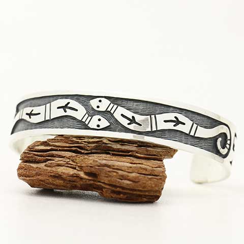 スネーク｜ホピ族 柄 意味について | インディアンジュエリー専門店